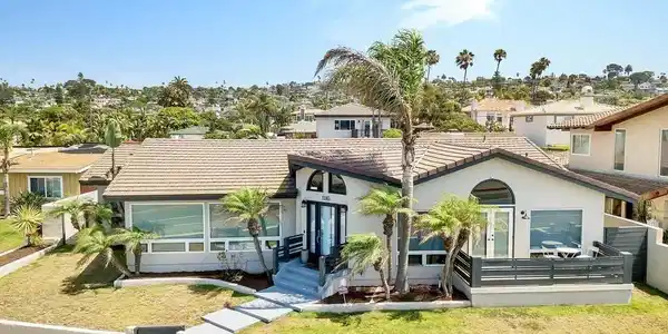 1185 Sunset Cliffs