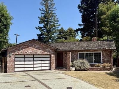 3102 Flowers Lane