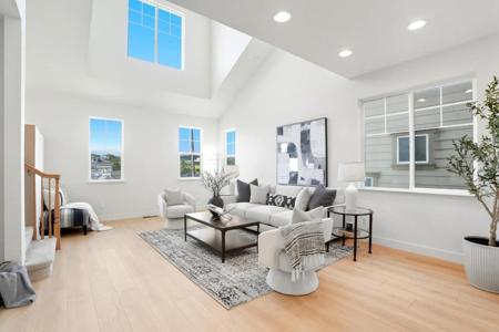 956 Commercial Avenue