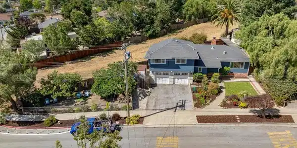 530 Avenue Del Ora