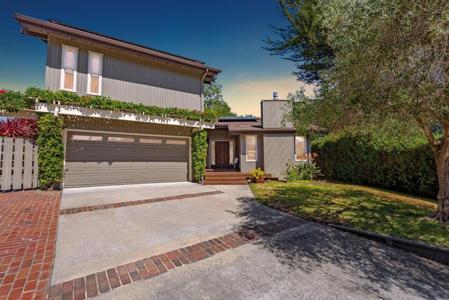3250 Mulberry Drive