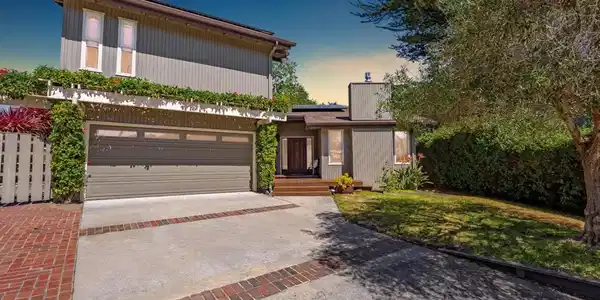 3250 Mulberry Drive