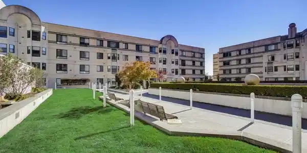 989 Webster Street #450
