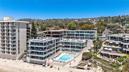 1585 S Coast