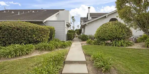 2515 Harbor Boulevard