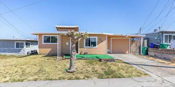 609 Banks Dr