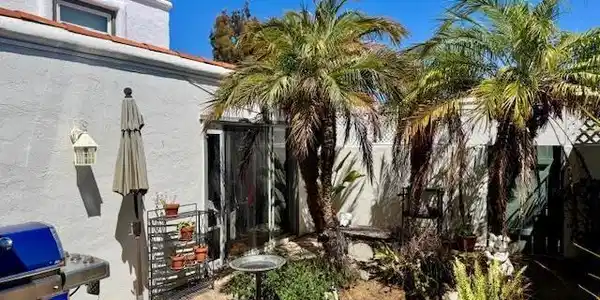 3621 Vista Campana S