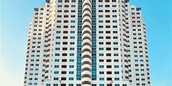 525 E Seaside Way