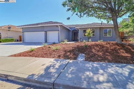 5232 Henderson Ct