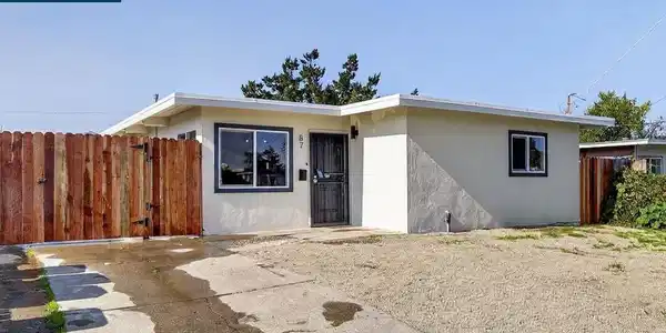 87 Bay Drive