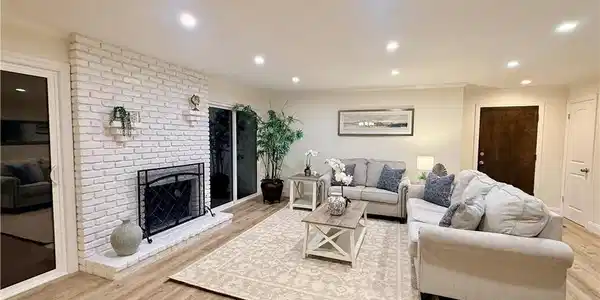 912 W 11th