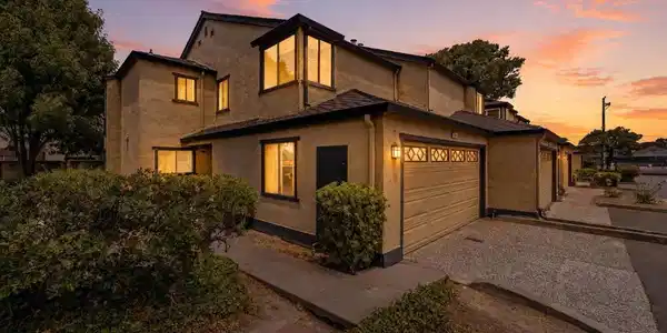 3810 Shinglewood Ct