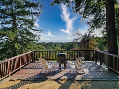 514 Live Oak Lane