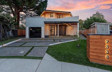 2338 Thompson Court