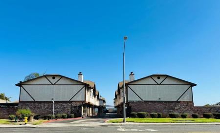 1345 Villa Tempra Drive
