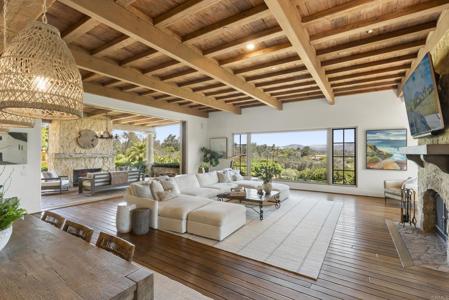 5423 Calzada Del Bosque