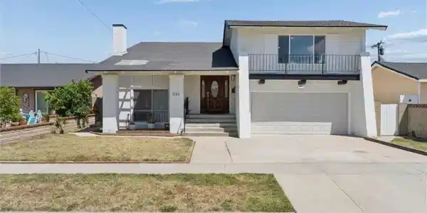 333 W Neilson