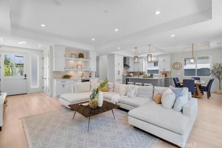 2117 Marshallfield Lane