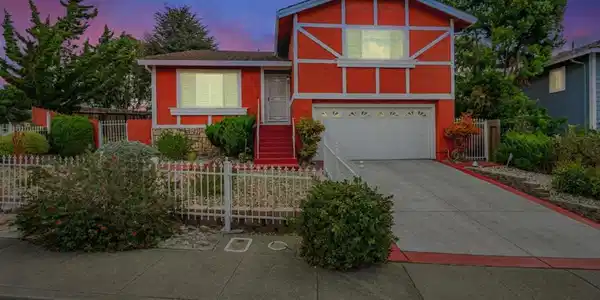 290 Riverview Drive