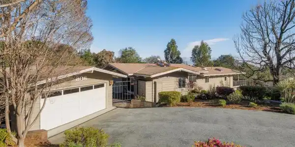 888 Robb Road