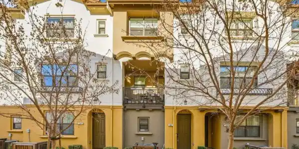 390 Camarillo Terrace