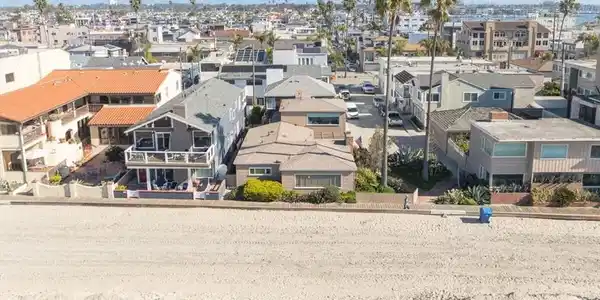 6025 E Seaside Walk