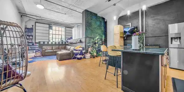 247 4Th St