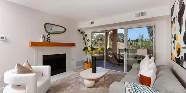 7247 Camino Degrazia
