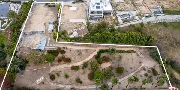 955 Enchanted Way