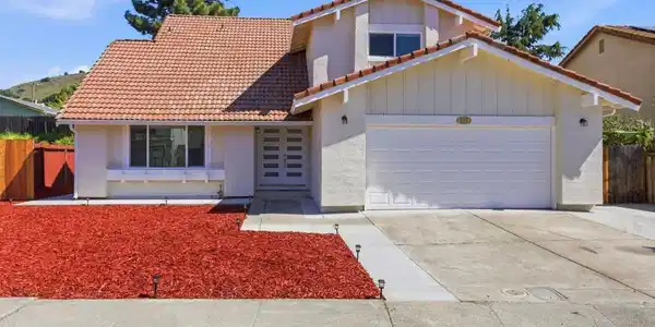 124 Erin Dr