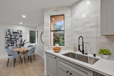 8326 Via Sonoma