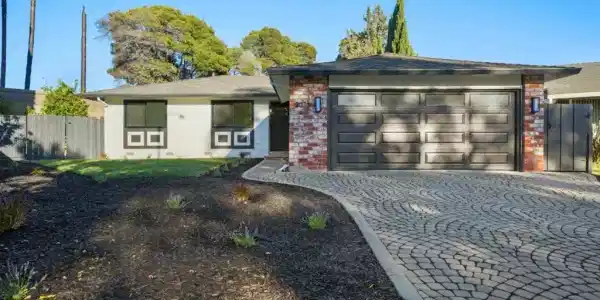 2030 Sierra Wood Drive