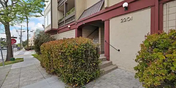 2201 Virginia Street