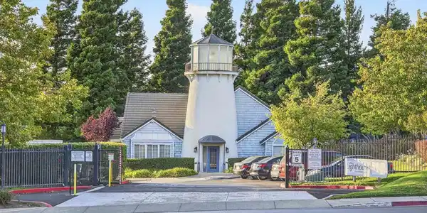 165 Lighthouse Dr