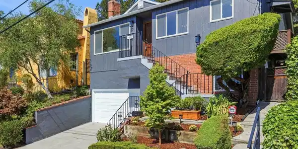 1902 Hoover Ave.