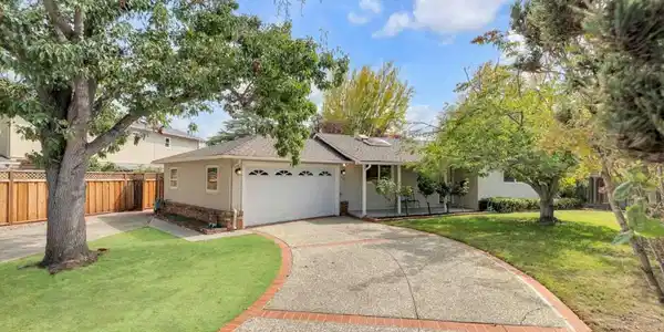 1249 Marilyn Court