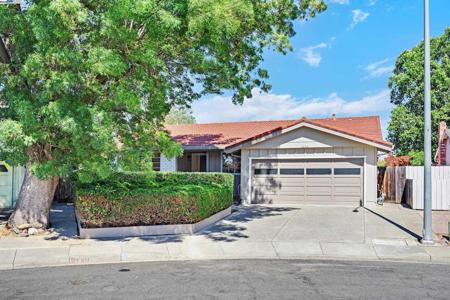 3100 Mackenzie Pl.