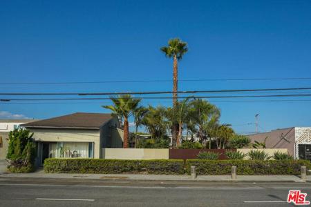 4546 S Centinela Avenue