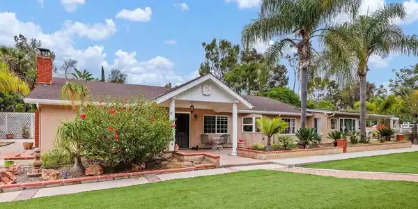 1093 Rancho Santa Fe Rd.