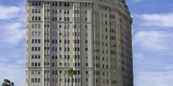 800 E Ocean Boulevard