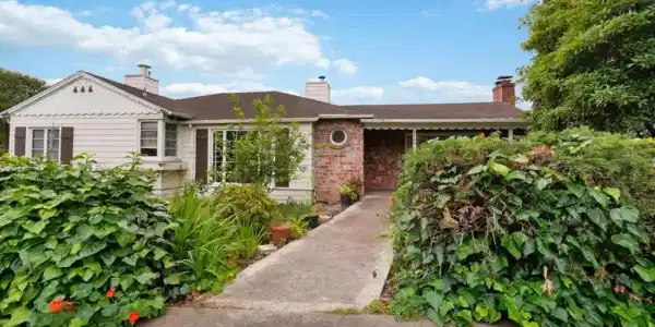 3466 Oak Knoll Boulevard