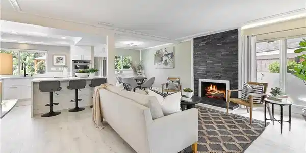 2798 Redwing Circle