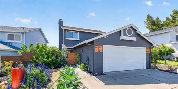 365 Waterview Pl
