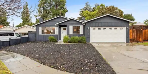 1764 Via Flores