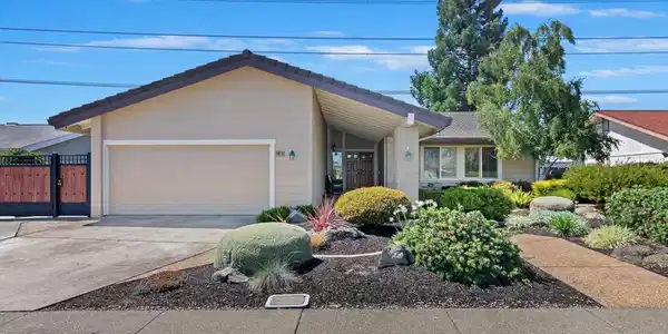 1417 Stonehedge Dr