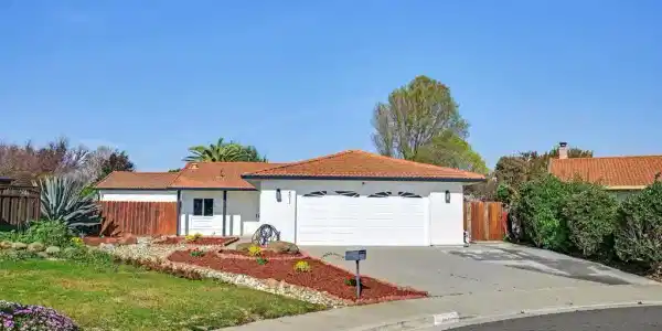 4311 Blondwood Ct