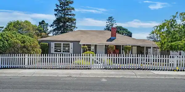 443 Lomita Avenue