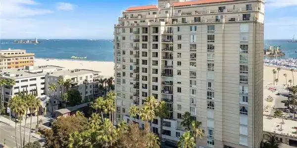 850 E Ocean Boulevard
