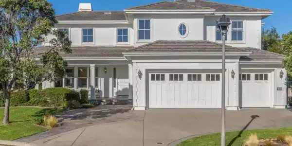 29 Spyglass Court