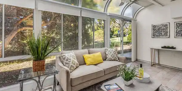 7779 Camino Glorita